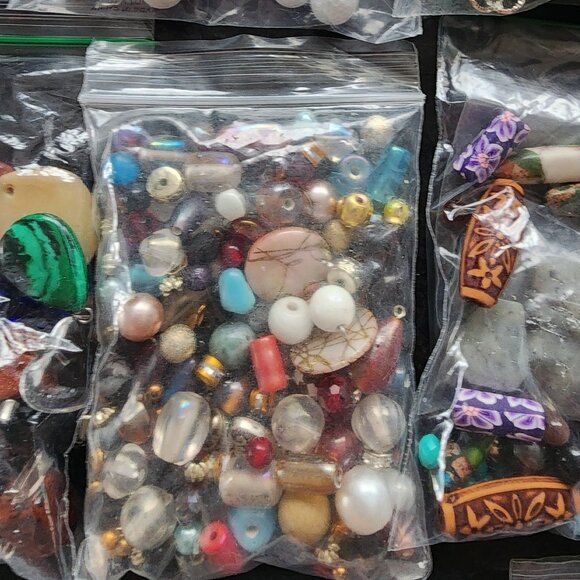 Wide Variety of Jewelry/Crafting Beads - Picture 7 of 12